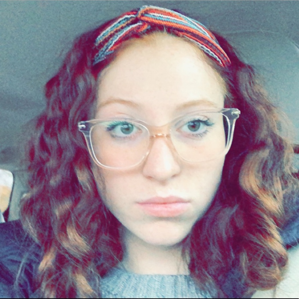 Meet your Posher, Alyssa